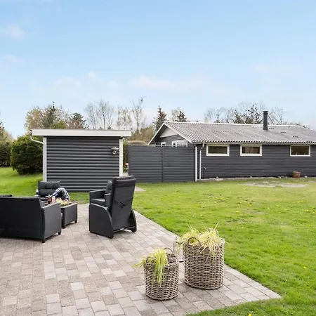 Holiday home Sissa - 1-5km From The Sea In Ne Jutland By Interhome